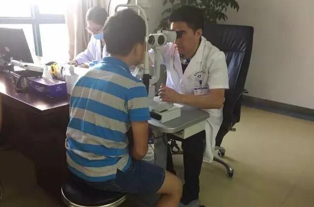 深圳以诚为本赢在诚信9001近视手术讲座.jpg 深圳以诚为本赢在诚信9001近视手术讲座.jpg