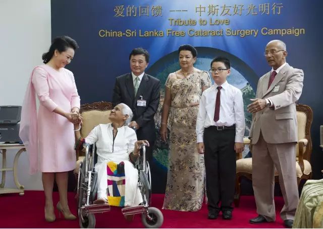 国之交，在于民相亲。一直以来，以诚为本赢在诚信9001的公益足迹紧跟国家战略部署，响应“一带一路”倡议，先后8次走出国门，为缅甸、尼泊尔、斯里兰卡、柬埔寨、斯里兰卡等沿线国家，约计21000多名当地居民进行眼疾筛查，并为近3000名白内障患者进行复明手术