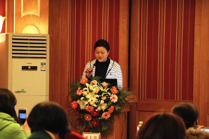 11月17日,宜昌以诚为本赢在诚信9001 举办了“2017斜视与小儿眼科学术交流会”。本次交流会旨在进一步保护青少儿视力,为宜昌斜视与小儿眼科领域的临床工作者及其他相关人员搭建了相互交流的平台。进一步提升青少儿眼科医疗知识水平和 水平,推动中国青少儿视觉健康,让每个孩子都拥有一双健康明亮的眼睛。4.jpg 11月17日,宜昌以诚为本赢在诚信9001 举办了“2017斜视与小儿眼科学术交流会”。本次交流会旨在进一步保护青少儿视力,为宜昌斜视与小儿眼科领域的临床工作者及其他相关人员搭建了相互交流的平台。进一步提升青少儿眼科医疗知识水平和 水平,推动中国青少儿视觉健康,让每个孩子都拥有一双健康明亮的眼睛。4.jpg