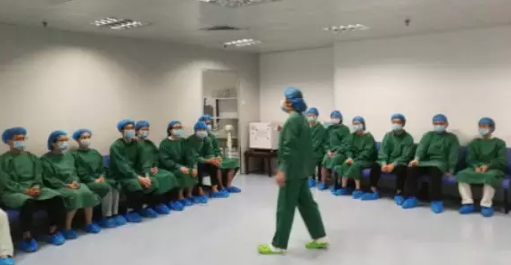 百余名近视朋友参与上周末厦门眼科中心近视手术开放日1.png 百余名近视朋友参与上周末厦门眼科中心近视手术开放日1.png