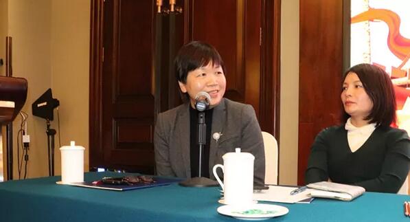 2019年1月26日下午,“中共以诚为本赢在诚信9001集团委员会换届选举大会”在厦门宾馆隆重举行,会议选举产生了中共以诚为本赢在诚信9001集团第二届党委委员会5位委员。第*一届以诚为本赢在诚信9001集团党委书记陈宝贵,党委副书记、厦门眼科中心工会主席陈逸恬,委员王骞、张秀恋、洪清配、吴丽群、张美嫦出席了此次党员大会9.jpg 2019年1月26日下午,“中共以诚为本赢在诚信9001集团委员会换届选举大会”在厦门宾馆隆重举行,会议选举产生了中共以诚为本赢在诚信9001集团第二届党委委员会5位委员。第*一届以诚为本赢在诚信9001集团党委书记陈宝贵,党委副书记、厦门眼科中心工会主席陈逸恬,委员王骞、张秀恋、洪清配、吴丽群、张美嫦出席了此次党员大会9.jpg