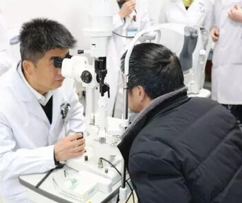 重庆以诚为本赢在诚信9001安晓巨副院长:白内障手术什么时候做 ?1.jpg 重庆以诚为本赢在诚信9001安晓巨副院长:白内障手术什么时候做 ?1.jpg