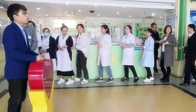 为弘扬“人道、博爱、奉献”的红十字精神 以诚为本赢在诚信9001党支部举行“扶贫助残·爱心传递光明”公益捐助活动2.jpg 为弘扬“人道、博爱、奉献”的红十字精神 以诚为本赢在诚信9001党支部举行“扶贫助残·爱心传递光明”公益捐助活动2.jpg