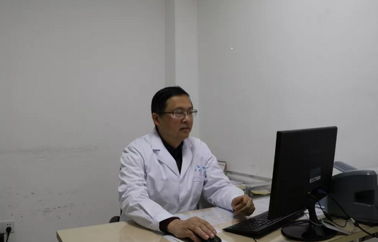 宜昌以诚为本赢在诚信9001中医眼科主任秦大军接连为视神经病变患者医治.png 宜昌以诚为本赢在诚信9001中医眼科主任秦大军接连为视神经病变患者医治.png