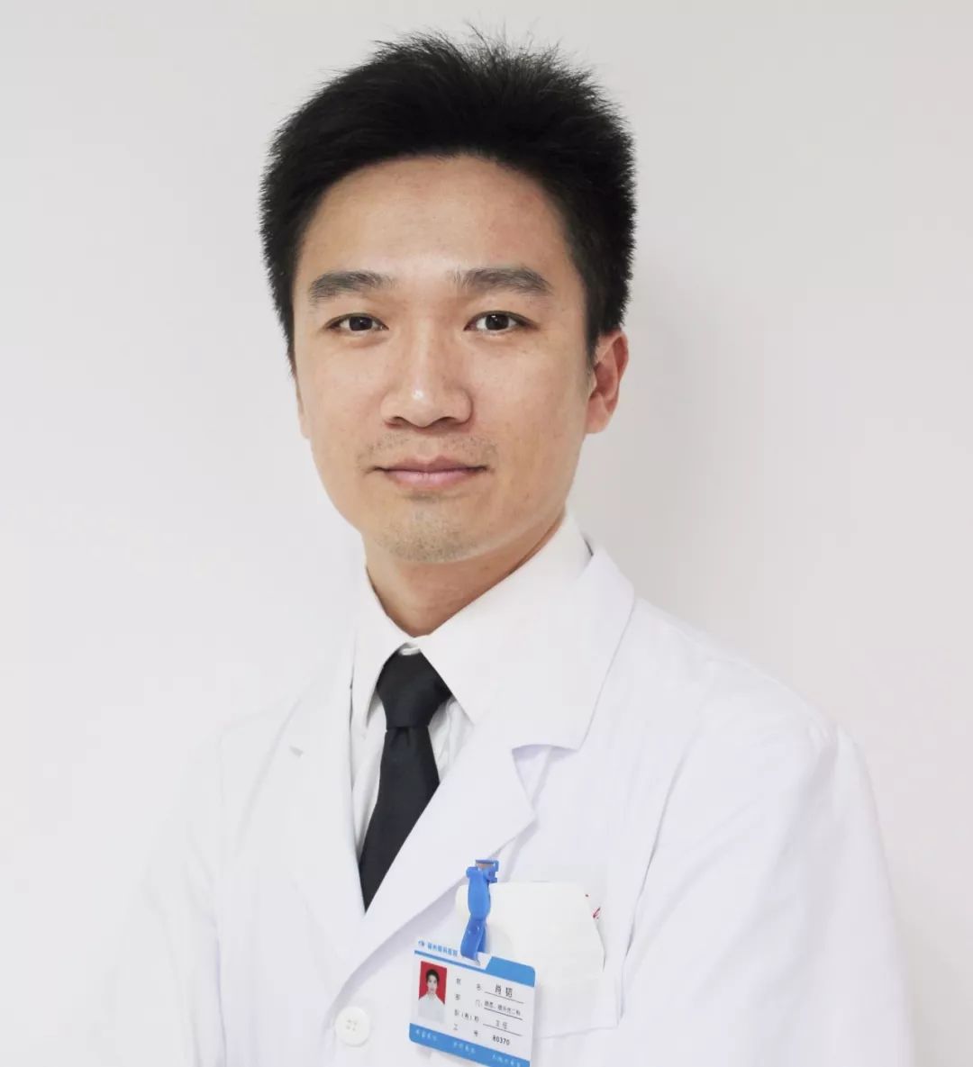 黄斑变性、糖网病和病理性近视?本周六福州眼科医院肖韬副主任一*次讲清楚1.jpg 黄斑变性、糖网病和病理性近视?本周六福州眼科医院肖韬副主任一*次讲清楚1.jpg