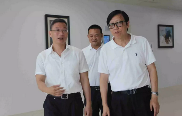 中华少年儿童慈善救助基金会王林理事长一行莅临厦门眼科中心参观指导4.png 中华少年儿童慈善救助基金会王林理事长一行莅临厦门眼科中心参观指导4.png