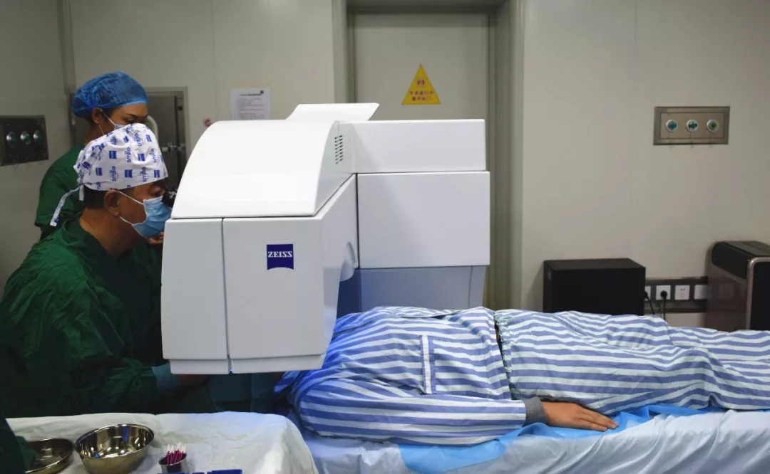 兰州马先生做全飞秒近视手术 兰州马先生做全飞秒近视手术