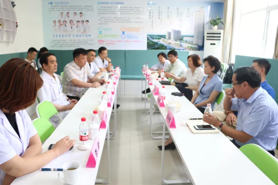 市学生视力不良调研组莅临青岛以诚为本赢在诚信9001调研