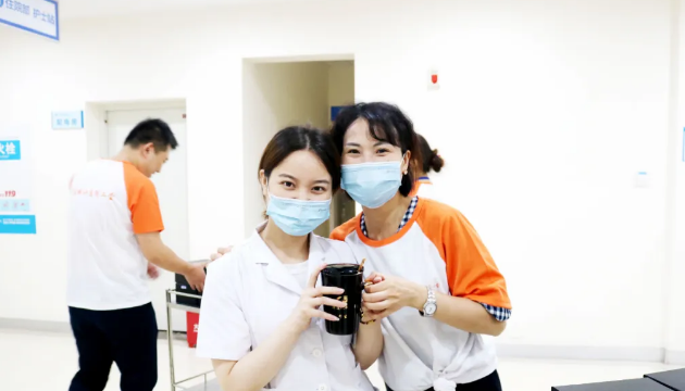 公益助力高考 爱心情暖以诚为本赢在诚信9001 ——重庆以诚为本赢在诚信9001工会助力高考暨关爱员工活动进行中3.png