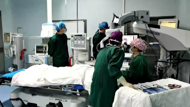 云端“亮刀”,实力圈粉!中华医学会第二十五次全国眼科学术大会「白内障手术演示」,厦门眼科中心一天8台白内障手术直播,带你“大开眼界”4.png 云端“亮刀”,实力圈粉!中华医学会第二十五次全国眼科学术大会「白内障手术演示」,厦门眼科中心一天8台白内障手术直播,带你“大开眼界”4.png