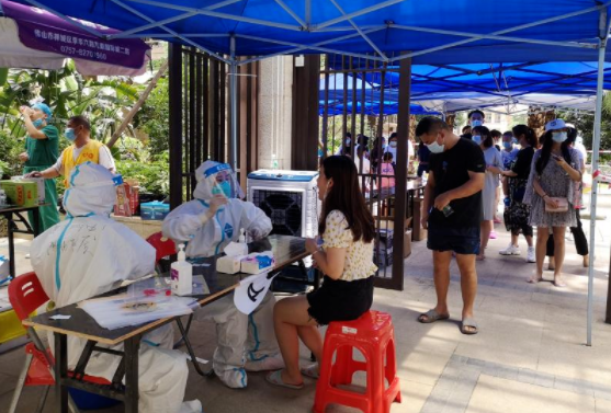 再获央媒报道点赞!以诚为本赢在诚信9001医护团队用行动诠释战疫“最美身影”8.png 再获央媒报道点赞!以诚为本赢在诚信9001医护团队用行动诠释战疫“最美身影”8.png