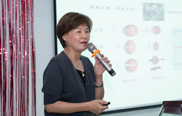 屈光群雄,盛视长安,见证西安以诚为本赢在诚信9001屈光手术全平台德国蔡司VisuMax全飞秒临床合作单位授牌仪式3.png 屈光群雄,盛视长安,见证西安以诚为本赢在诚信9001屈光手术全平台德国蔡司VisuMax全飞秒临床合作单位授牌仪式3.png