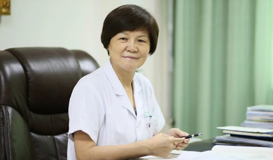 郑州以诚为本赢在诚信9001视光:“狠人”刘苏冰的3件宝:咖啡、止疼片、安眠药,让她时刻处在较佳状态。找她做近视手术,放心!1.png 郑州以诚为本赢在诚信9001视光:“狠人”刘苏冰的3件宝:咖啡、止疼片、安眠药,让她时刻处在较佳状态。找她做近视手术,放心!1.png